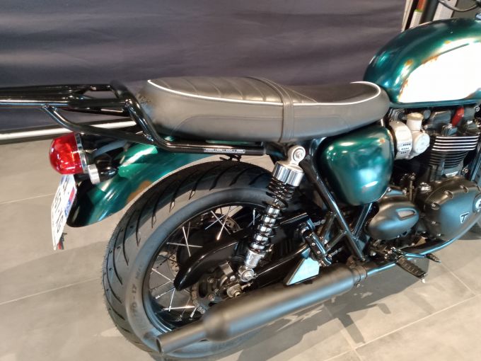 TRIUMPH Bonneville T120 Black 4