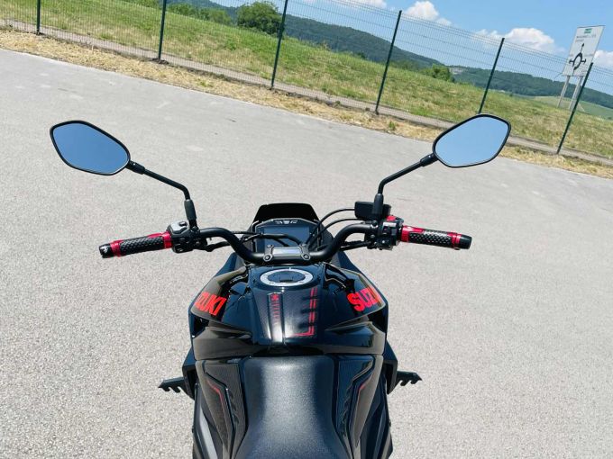 SUZUKI KATANA 1000 4