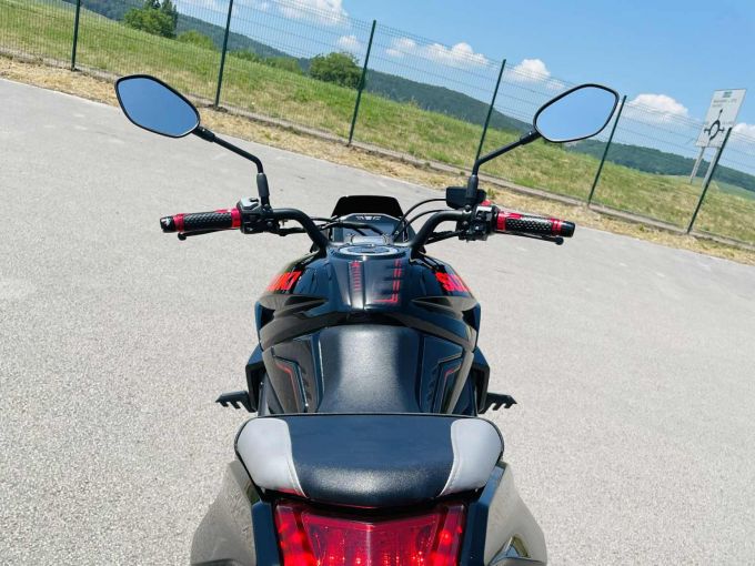 SUZUKI KATANA 1000 4