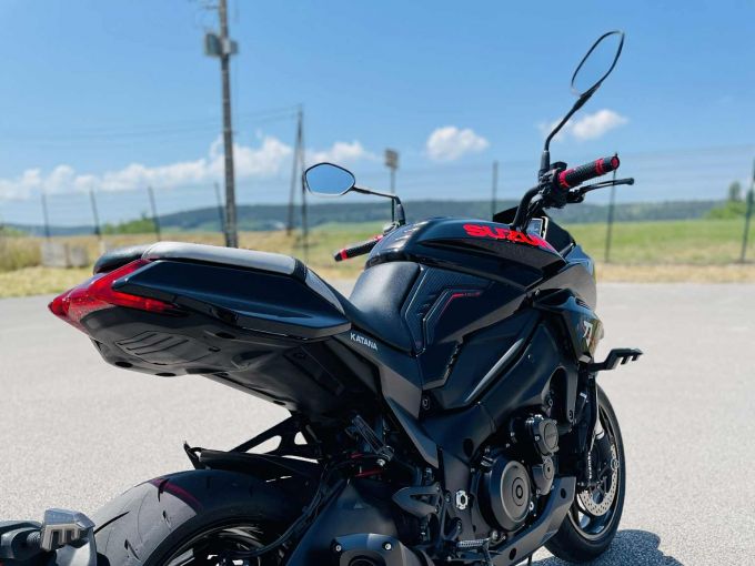 SUZUKI KATANA 1000 4