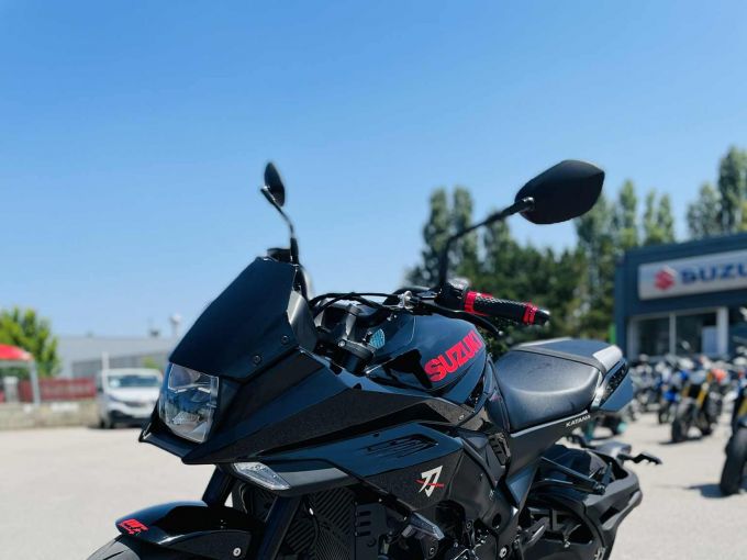 SUZUKI KATANA 1000 4