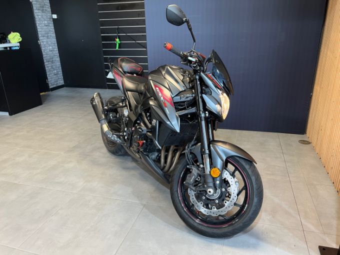 SUZUKI GSX-S 750 4