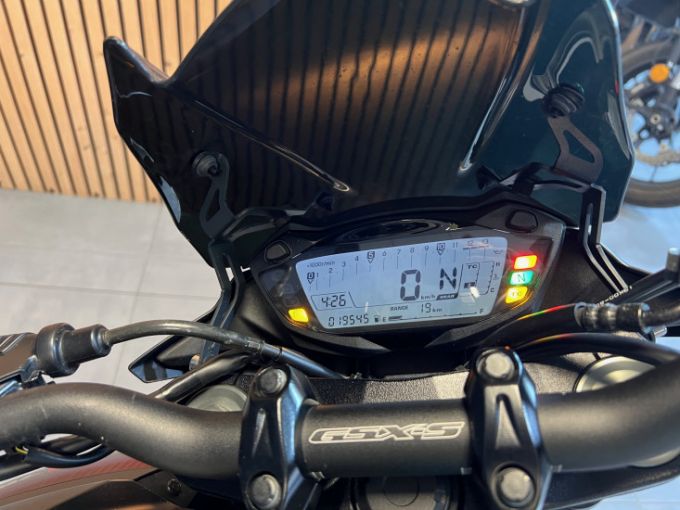 SUZUKI GSX-S 750 4