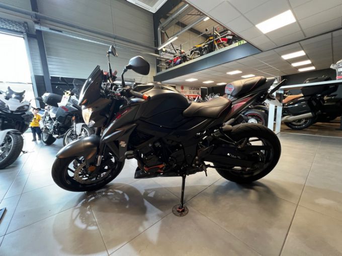 SUZUKI GSX-S 750 4