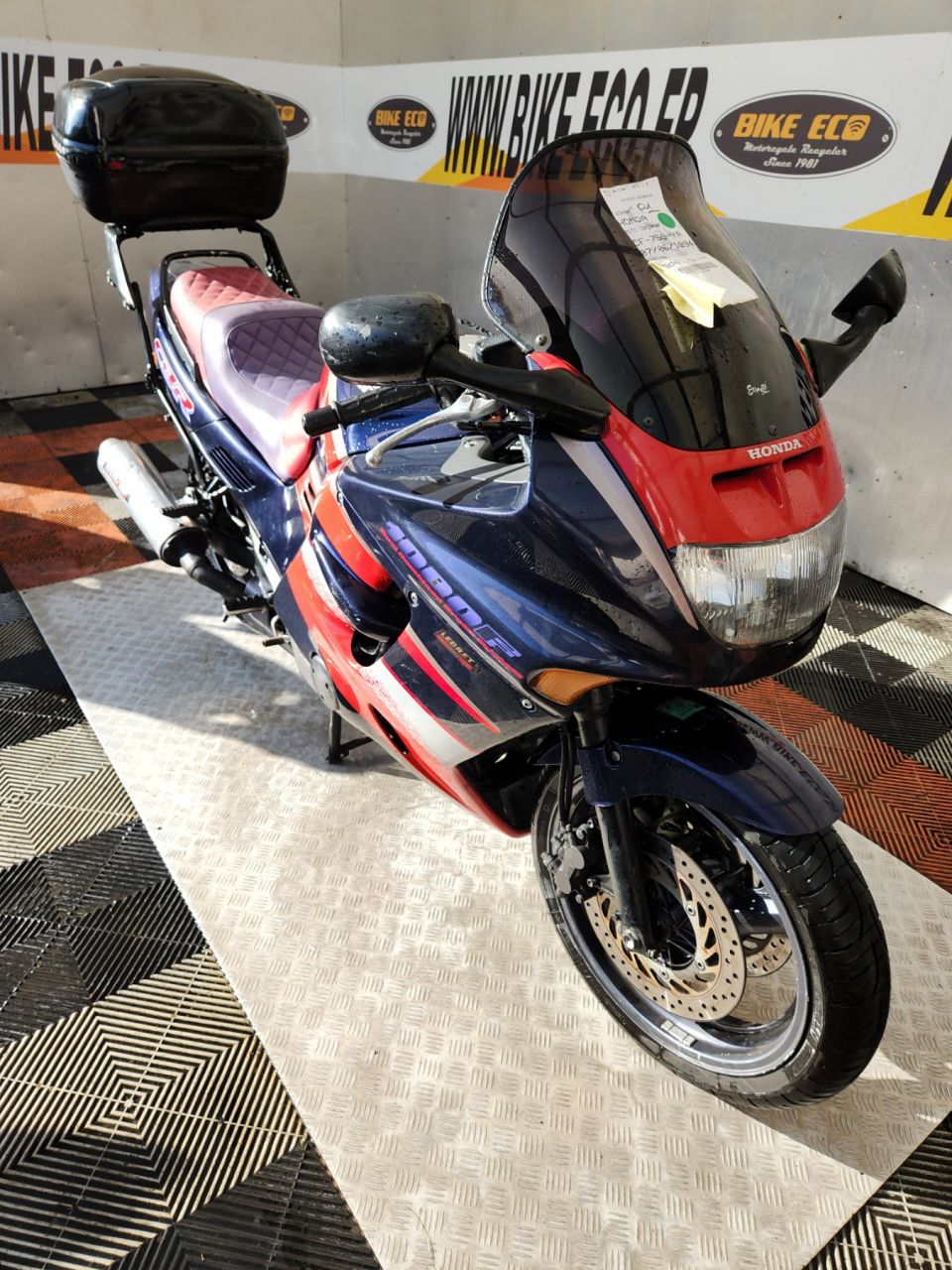 HONDA CBR 1000 F 4
