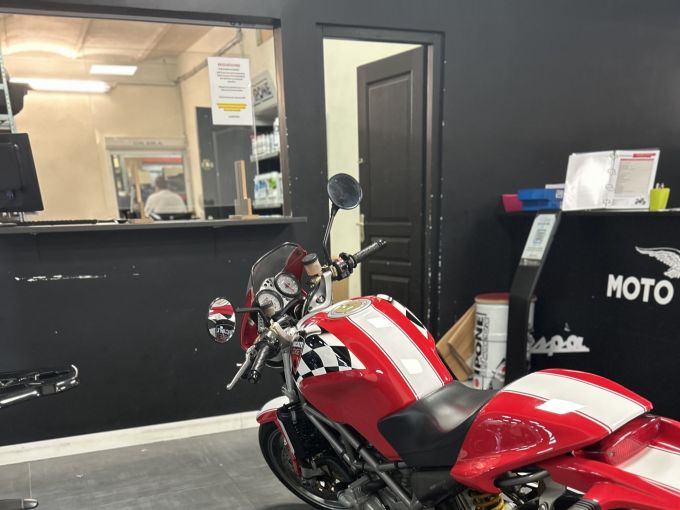 DUCATI MONSTER 916 S4 4