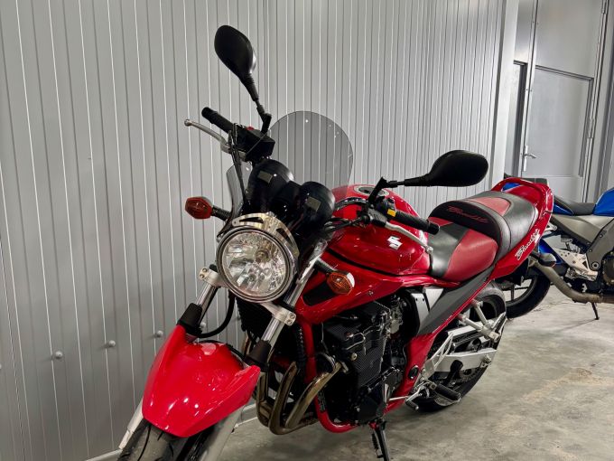 SUZUKI GSF 600 BANDIT 4