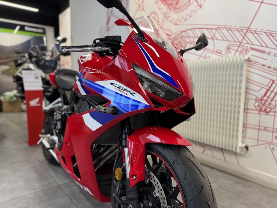 HONDA CBR 650  R 4