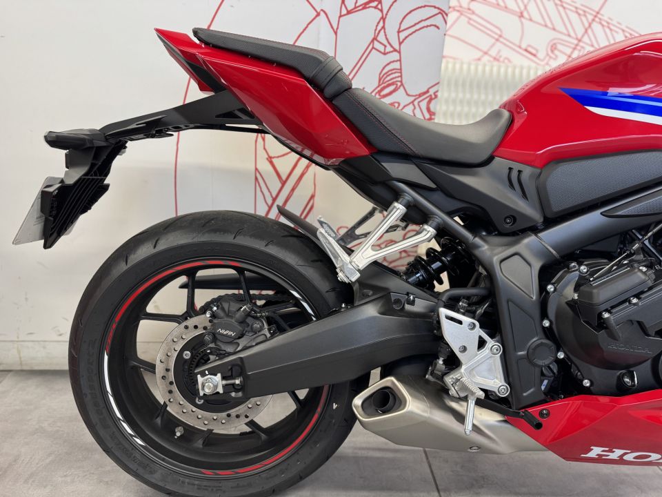 HONDA CBR 650  R 4