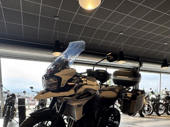 TRIUMPH TIGER 1200 EXPLORER XCA  4