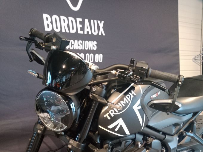 TRIUMPH TRIDENT 660 4