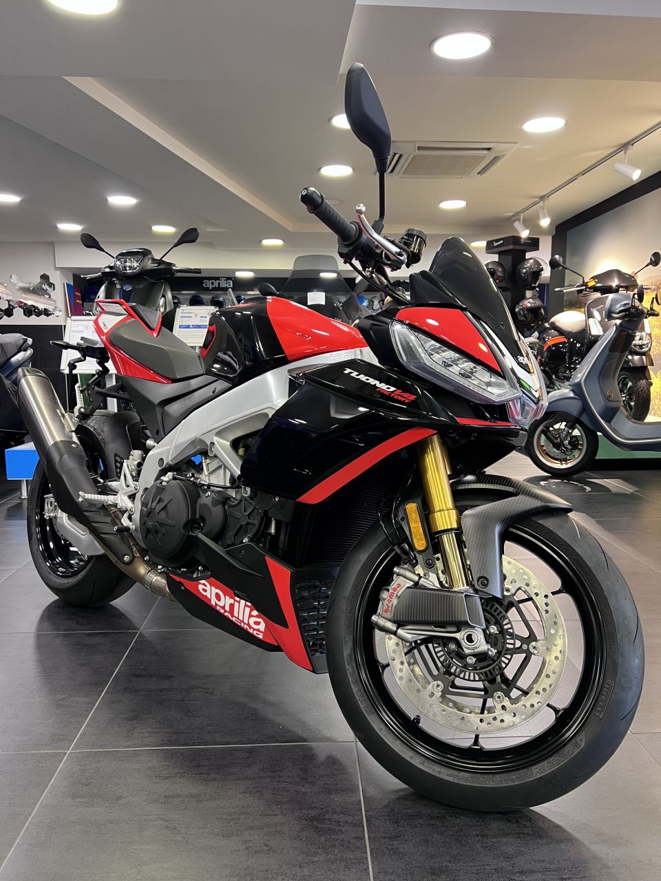 APRILIA TUONO 1100 V4 FACTORY 4