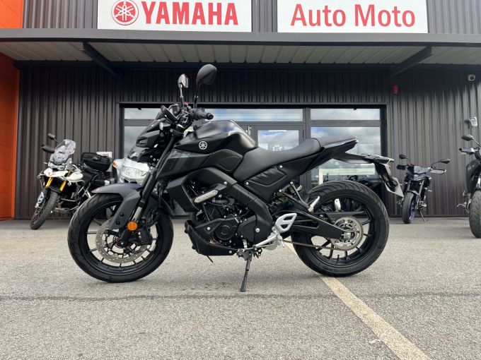 YAMAHA MT-125 ABS 4