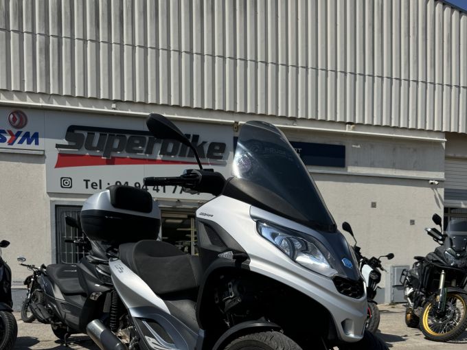 PIAGGIO MP3 300 HPE SPORT ABS ASR 4