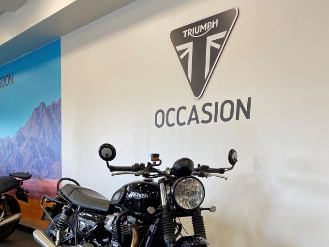 TRIUMPH STREET TWIN  900 4