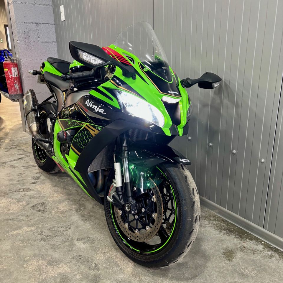 KAWASAKI ZX-10R 4