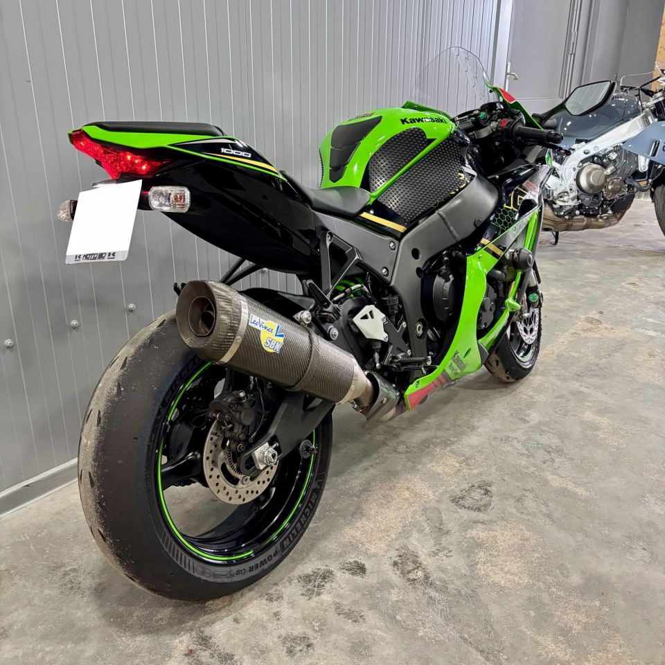 KAWASAKI ZX-10R 4