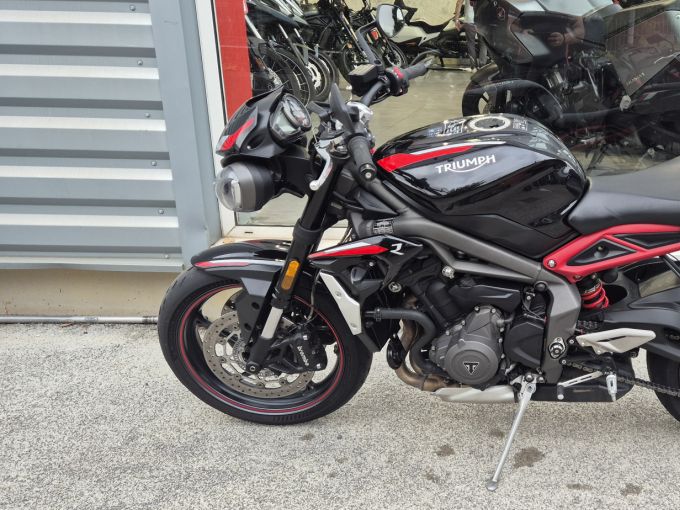 TRIUMPH STREET TRIPLE 765 R 4