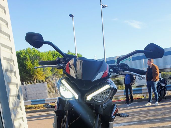 TRIUMPH STREET TRIPLE 765 R 4