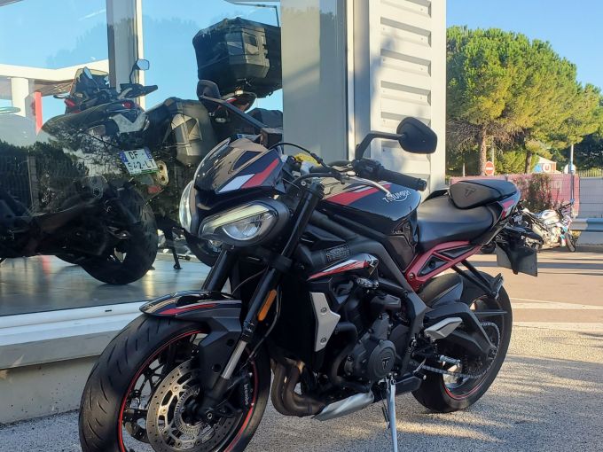 TRIUMPH STREET TRIPLE 765 R 4