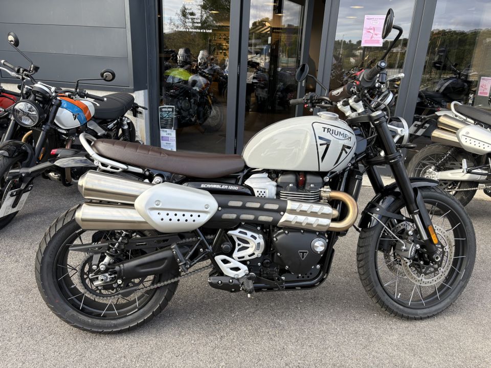 TRIUMPH Scrambler 1200 X 4