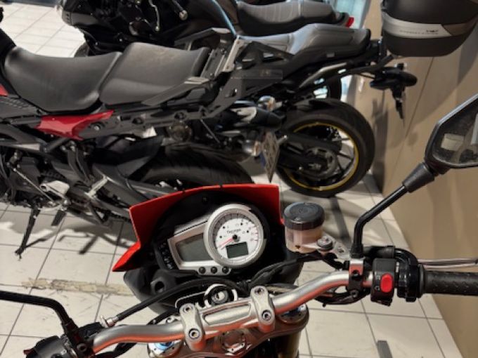 TRIUMPH SPEED TRIPLE 1050 4