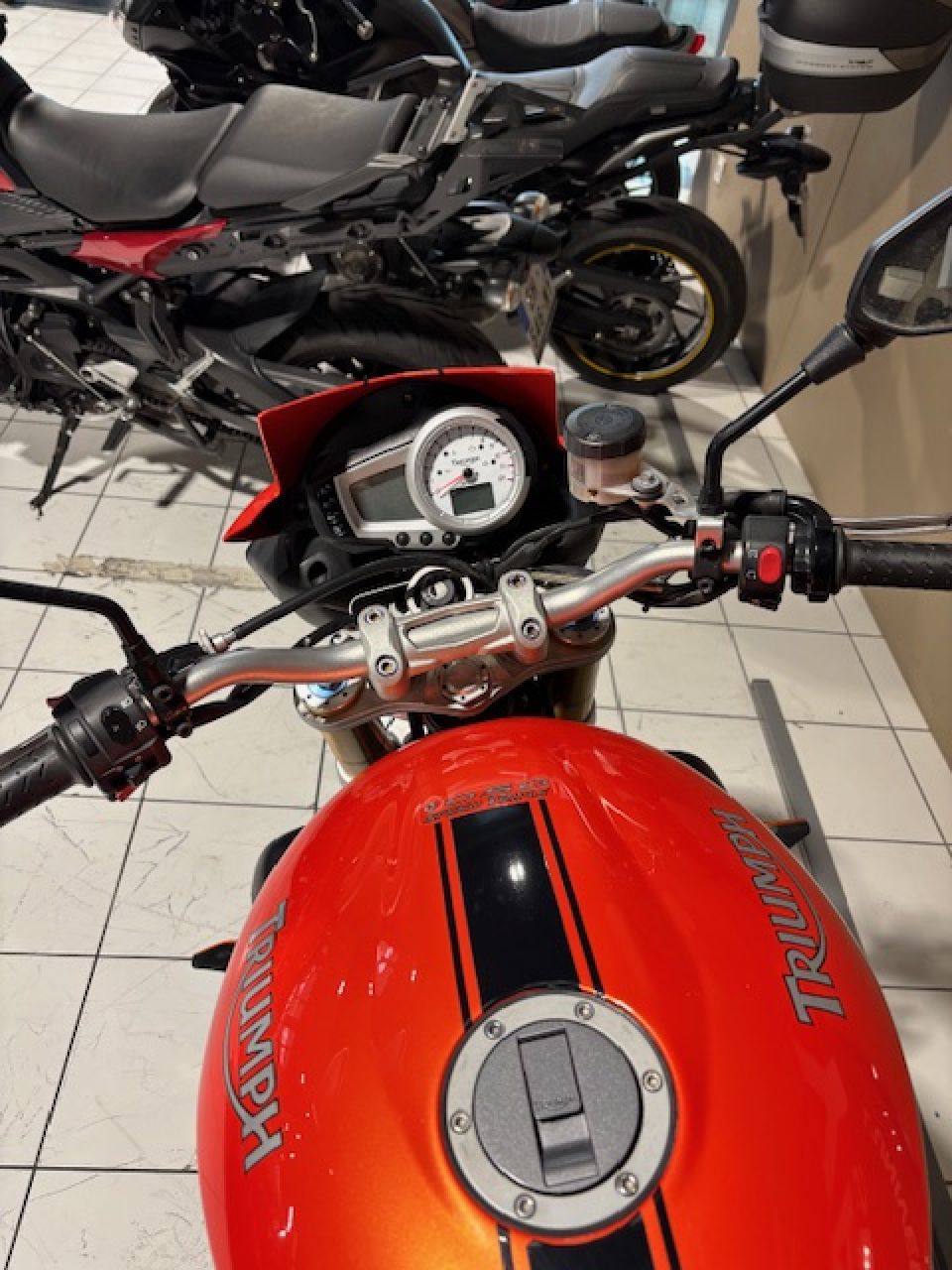 TRIUMPH SPEED TRIPLE 1050 4