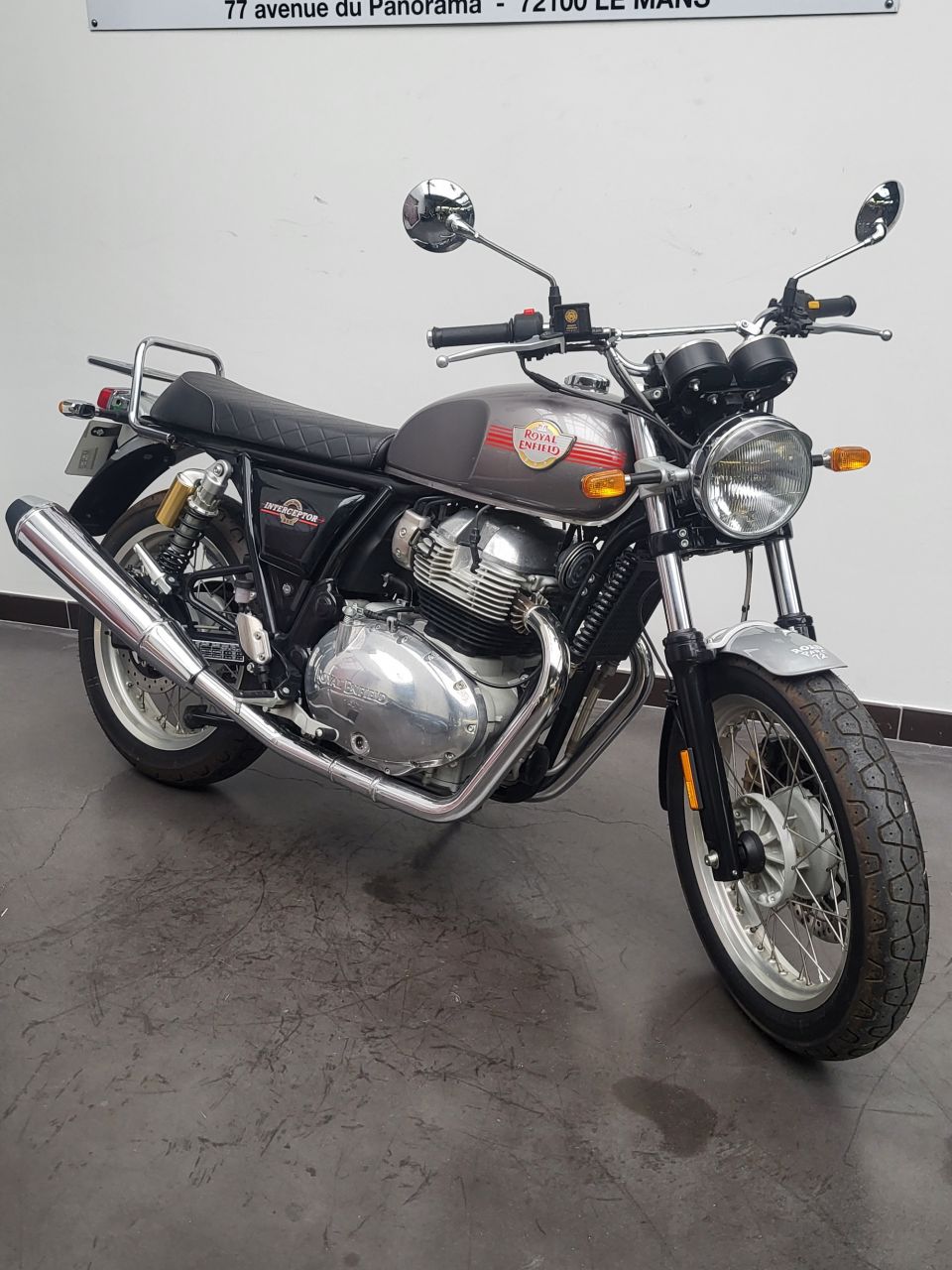 ROYAL ENFIELD INTERCEPTOR 4