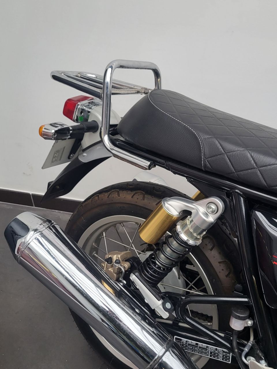 ROYAL ENFIELD INTERCEPTOR 4