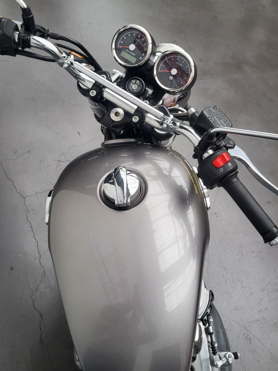 ROYAL ENFIELD INTERCEPTOR 4