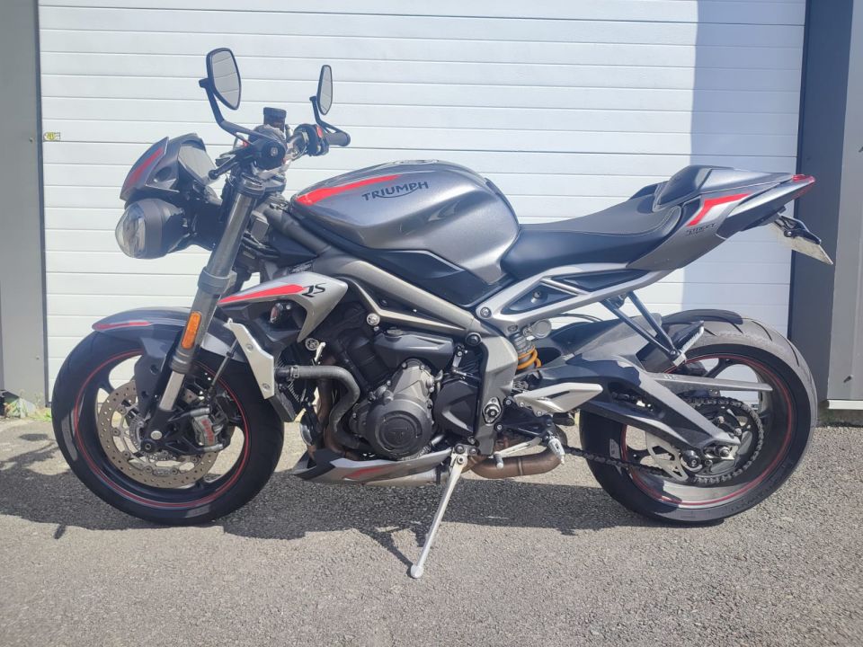 TRIUMPH STREET TRIPLE 765 RS 4