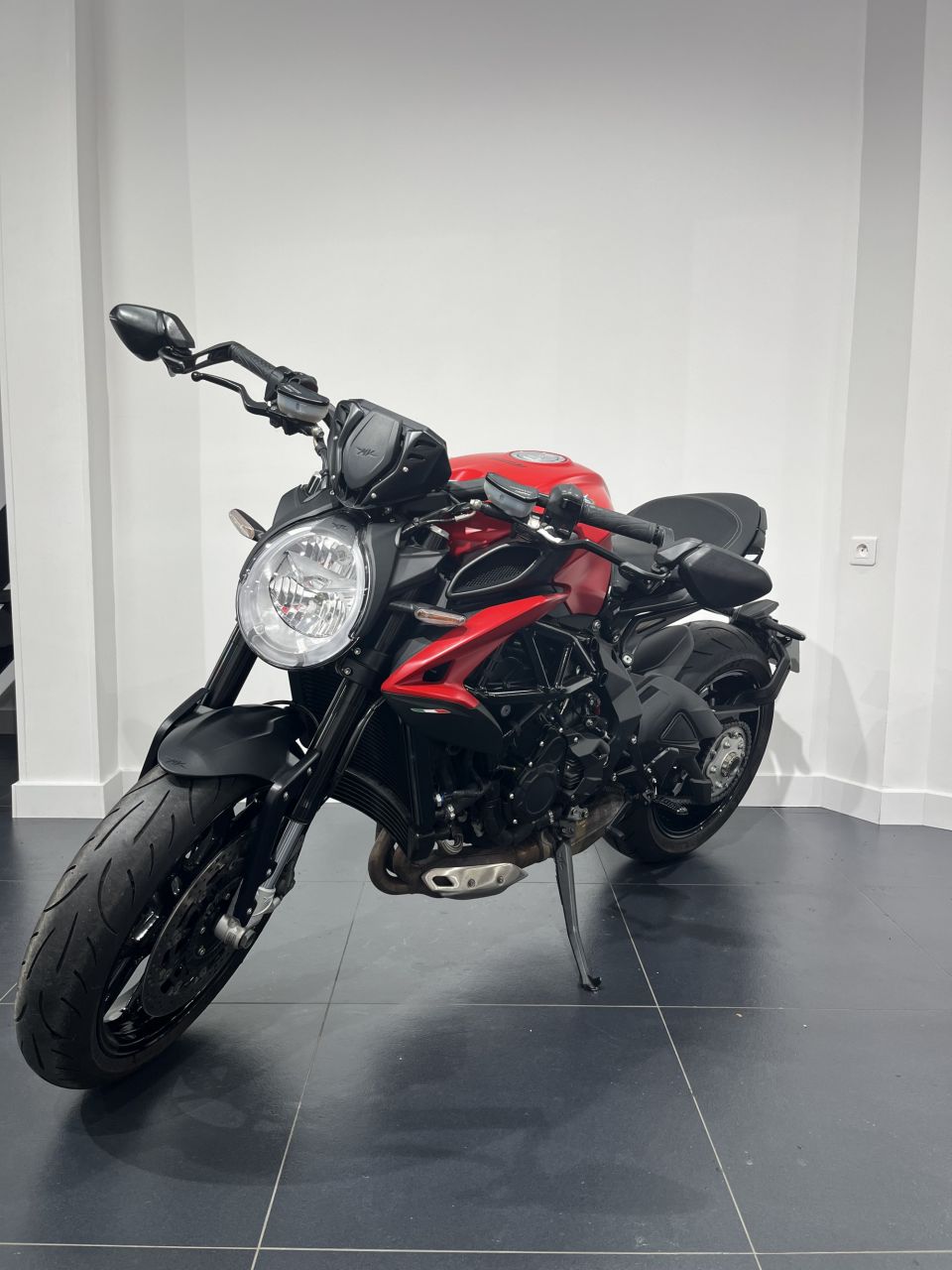 MV AGUSTA 800 dragster 4