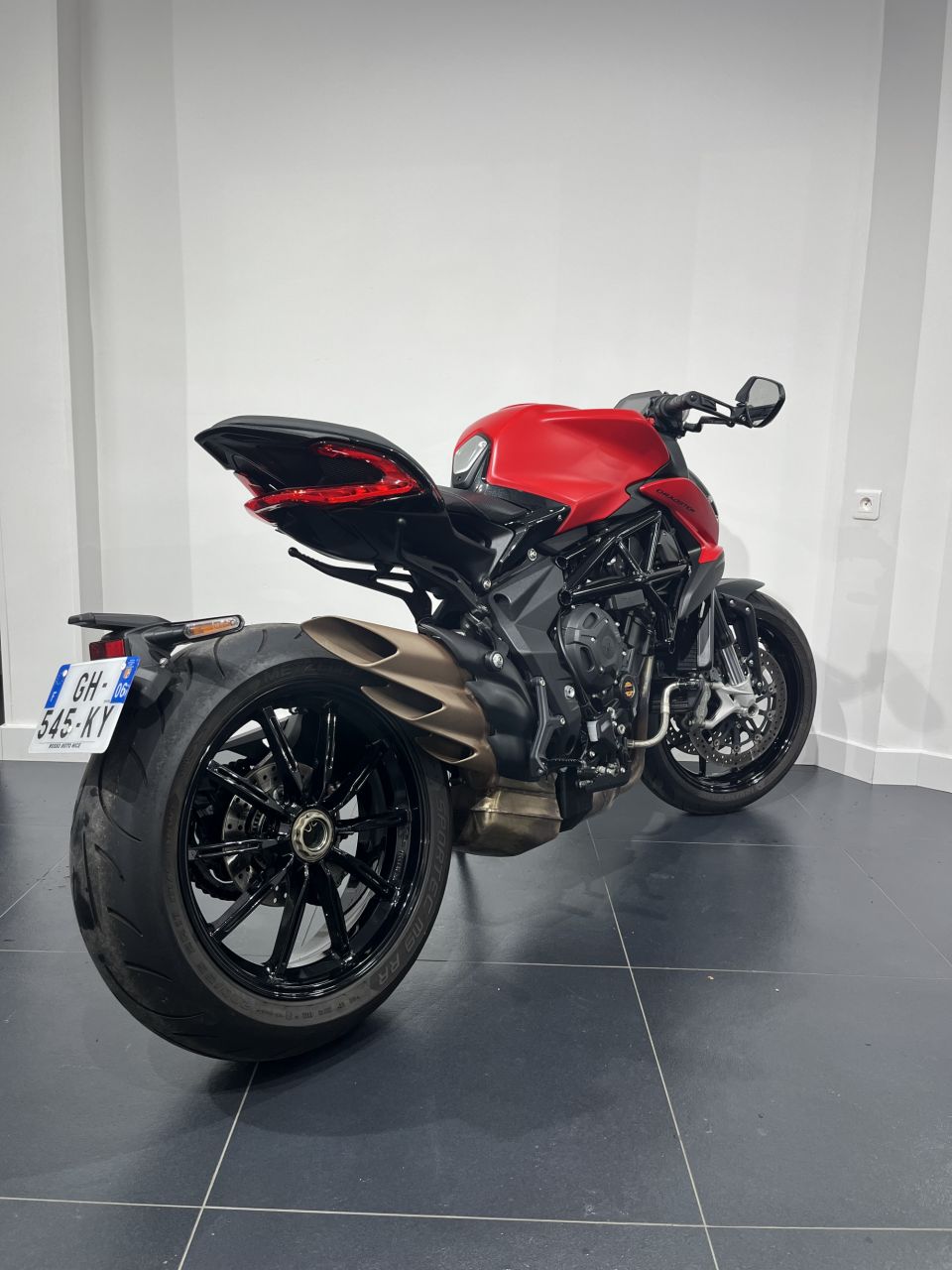 MV AGUSTA 800 dragster 4