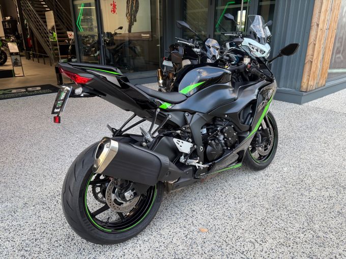 KAWASAKI ZX-6R 636 4
