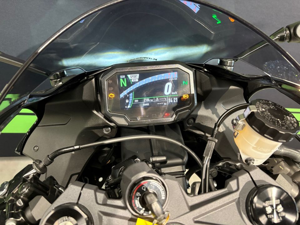 KAWASAKI ZX-6R 636 4