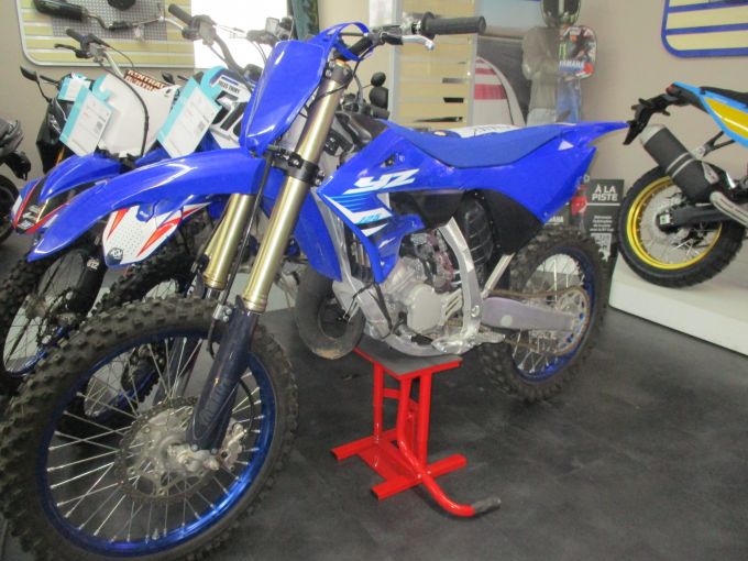 YAMAHA YZ 125 4