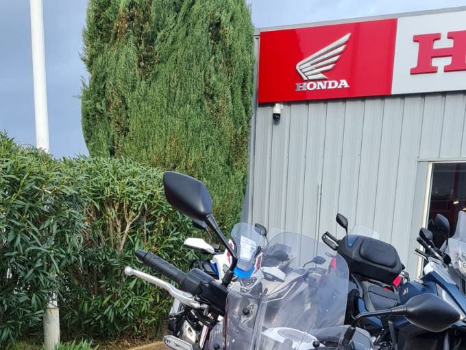 HONDA CB 750 HORNET 4