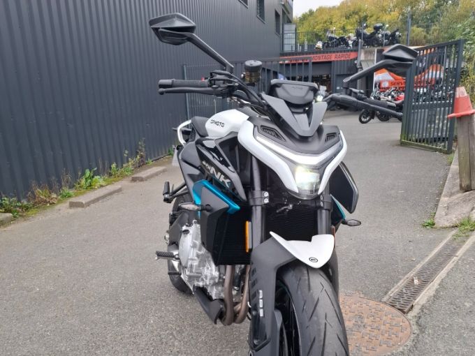 CF MOTO CF 675 NK 4