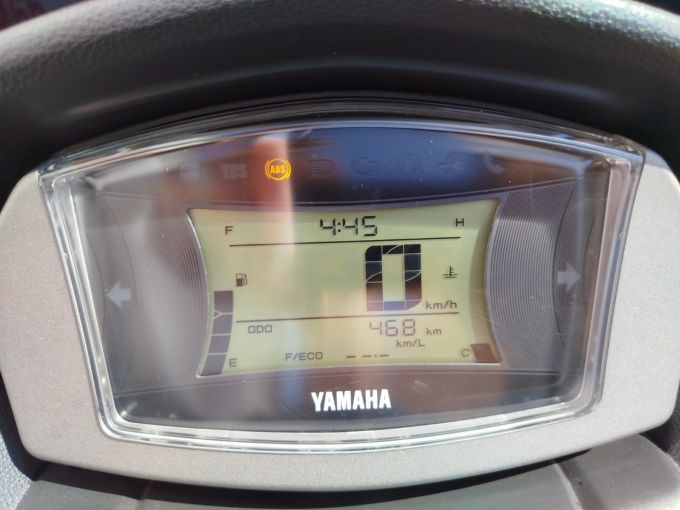 YAMAHA NMAX 125 4