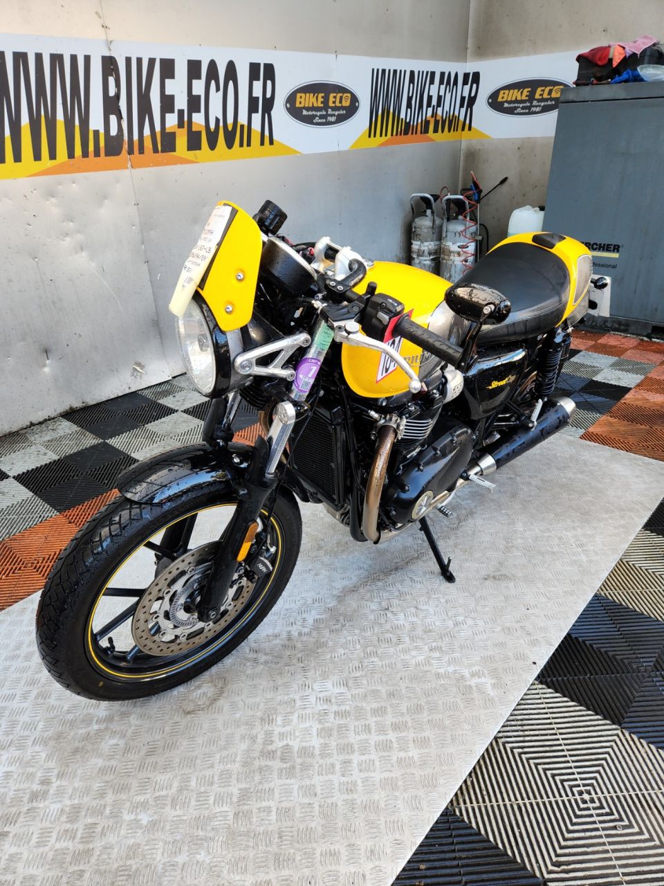 TRIUMPH STREET CUP 4