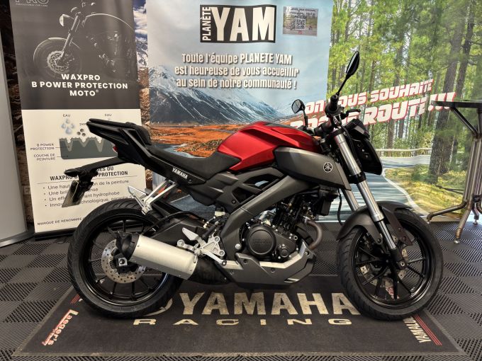 YAMAHA MT-125 4
