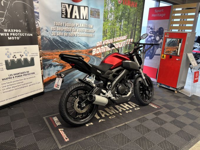 YAMAHA MT-125 4