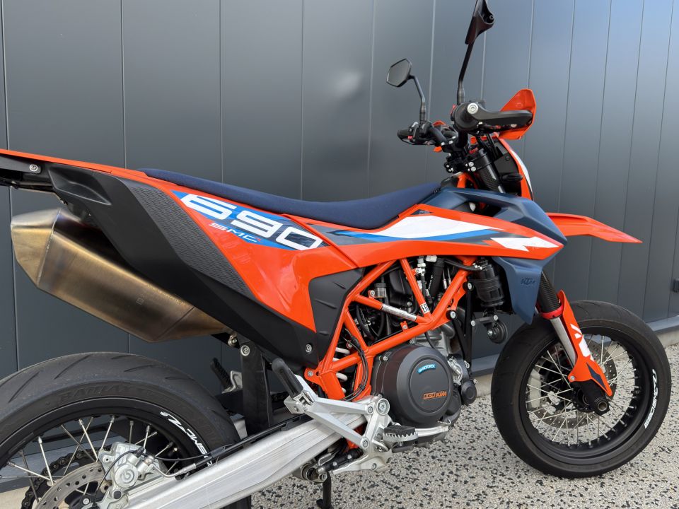 KTM KTM 690 SMC-R 2024 4