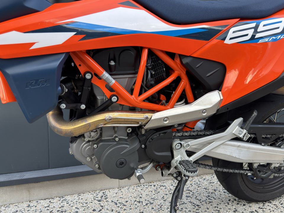 KTM KTM 690 SMC-R 2024 4