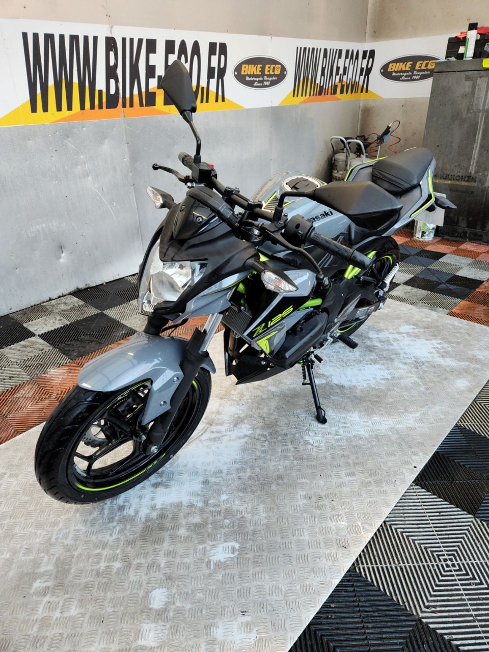 KAWASAKI z 125 4