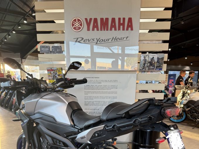 YAMAHA TRACER 900 4