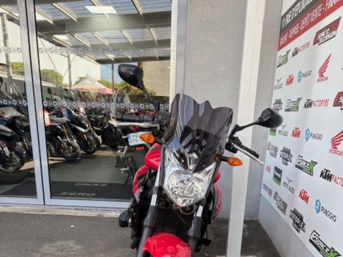 YAMAHA XJ6-N 4