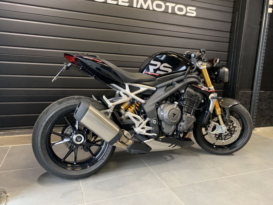 TRIUMPH SPEED TRIPLE 1200 RS 4