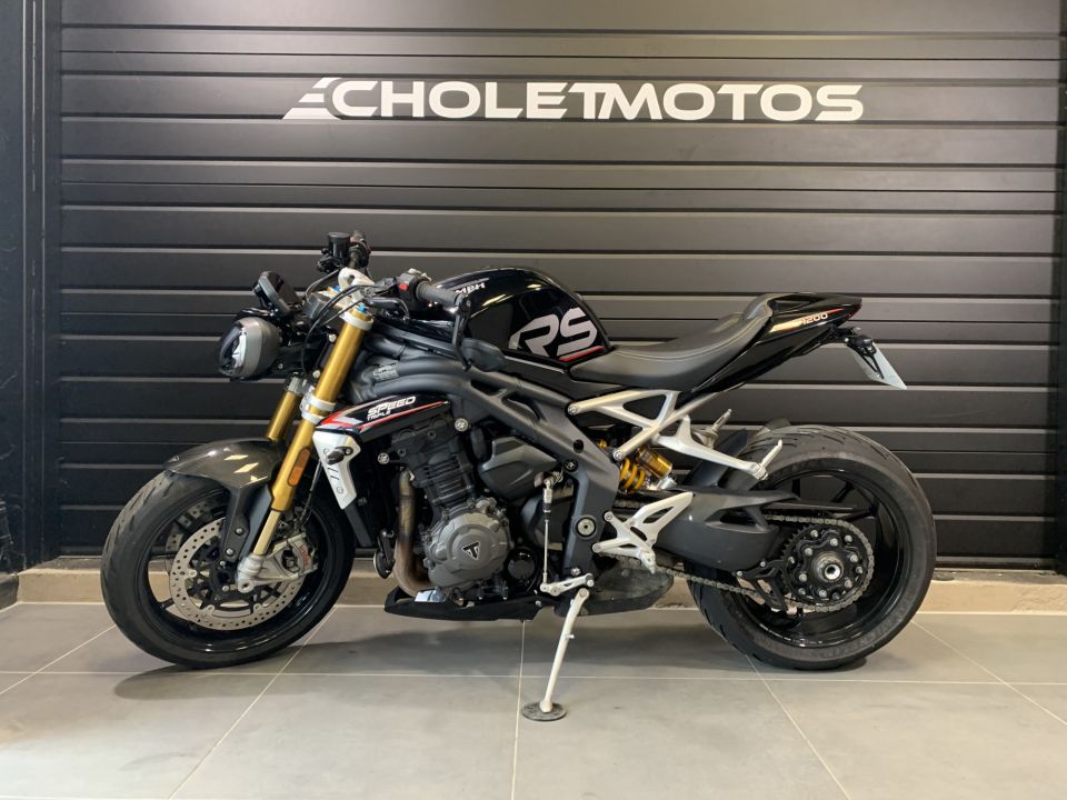 TRIUMPH SPEED TRIPLE 1200 RS 4