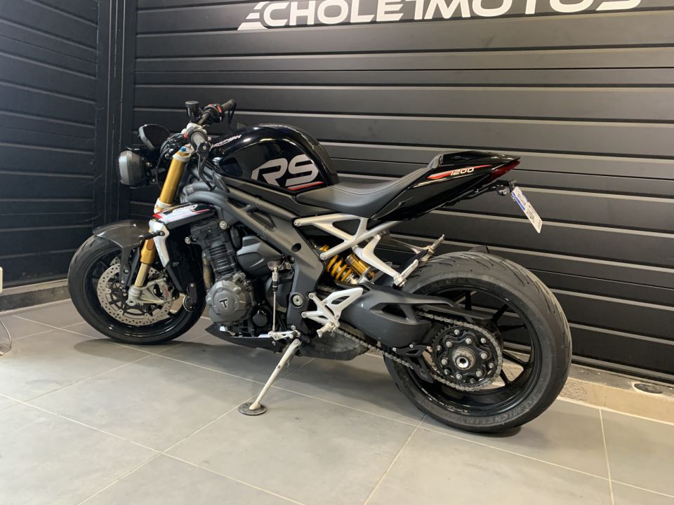 TRIUMPH SPEED TRIPLE 1200 RS 4